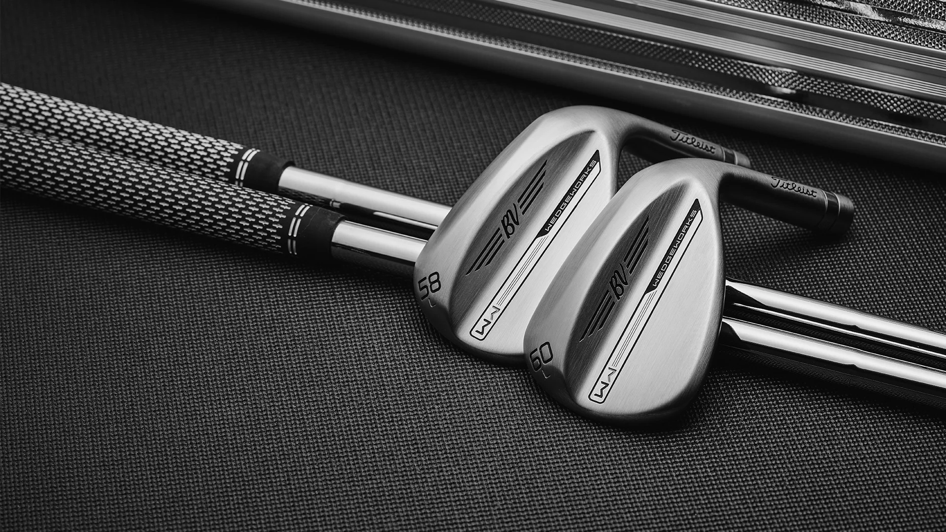 L Grind wedge with a raw finish and low bounce, showcasing a leading edge close to the ground